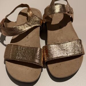 Vionic Metallic Gold Women's Sandals